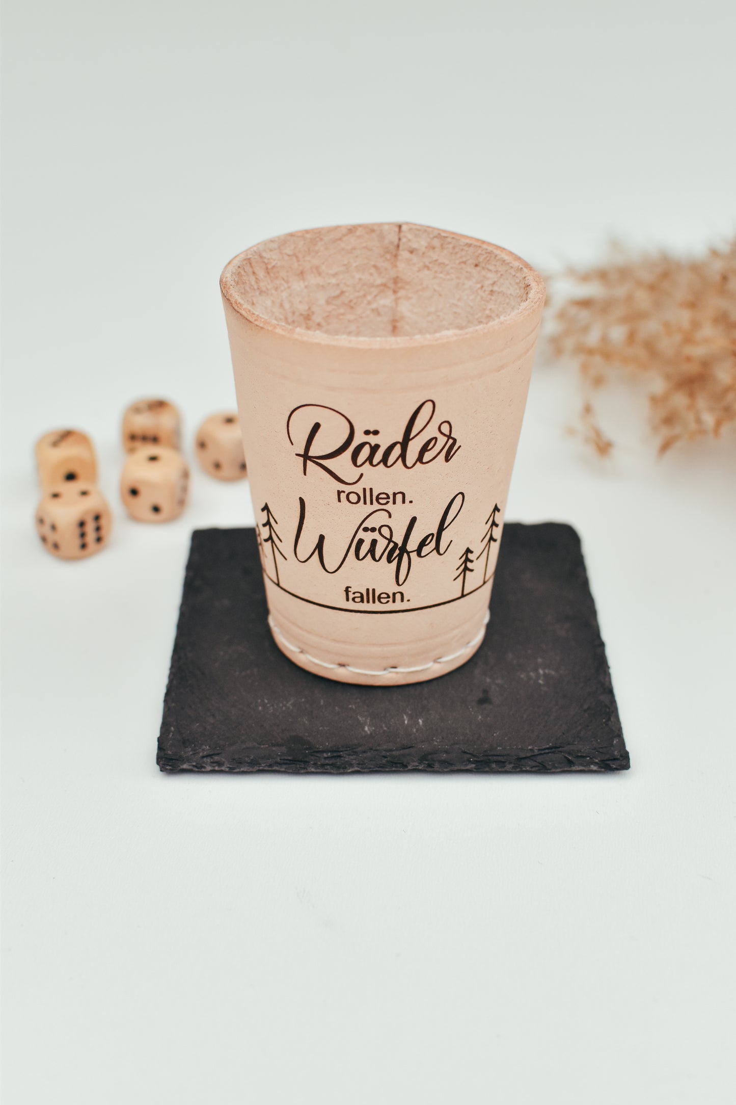 Würfelbecher Set